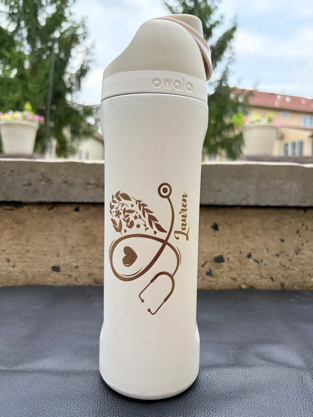 Engraved Owala FreeSip in Marshmallow