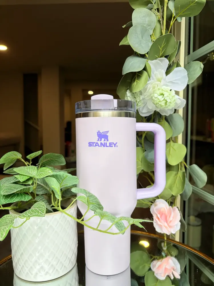 Stanley Quencher in Lilac